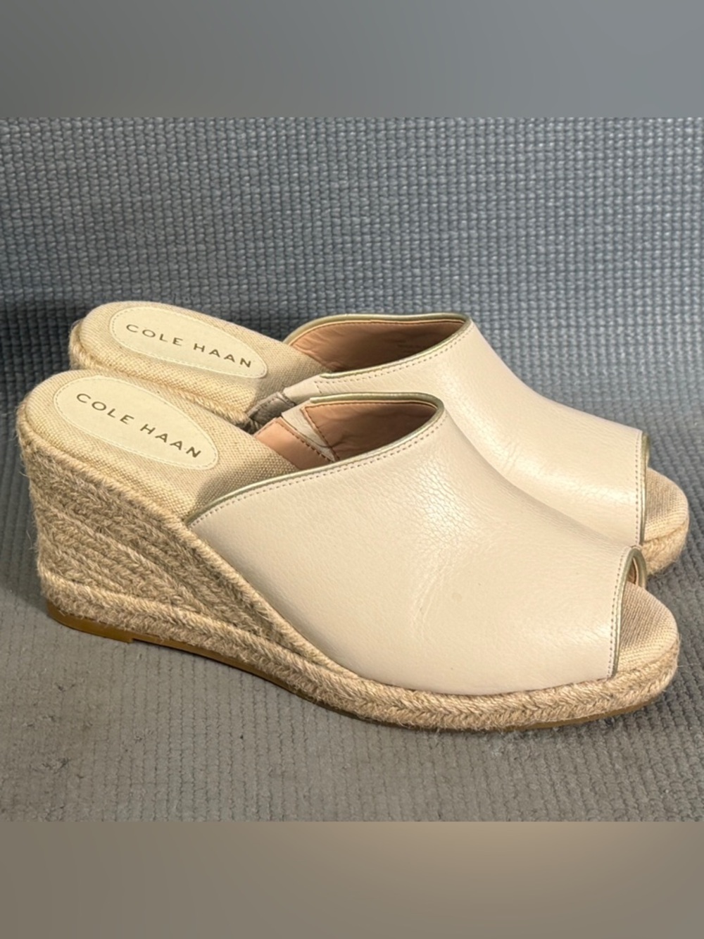 Cole Haan Cloudfeel Southcrest Ivory Leather Peep Toe Wedge Heel Sandals Sz 8.5